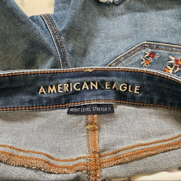 AEO embroidered next level stretch shorts sz 4 - Picture 7 of 12
